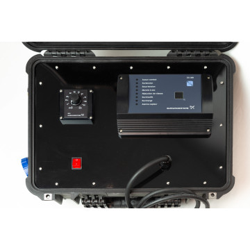 Valise de commande et régulation de débit pour pompe SQE